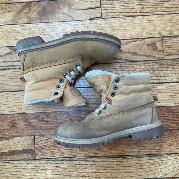 Timberland Ankle Sherpa Hiking Boots, size 2 - Picture 3 of 12